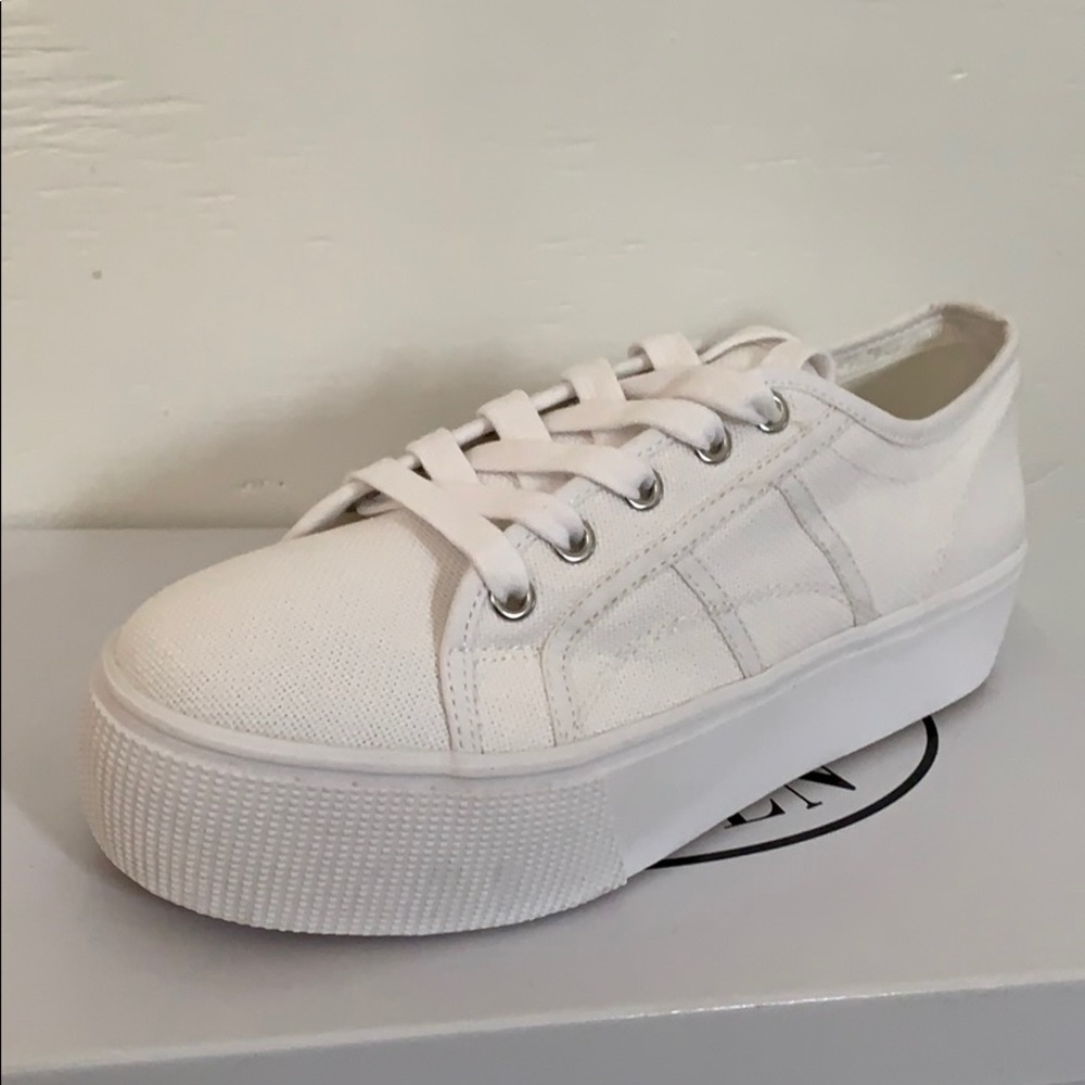 STEVE MADDEN Emmi Sneaker